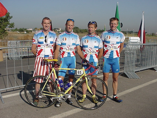 deafly-team-fra.jpg - 97666 Bytes