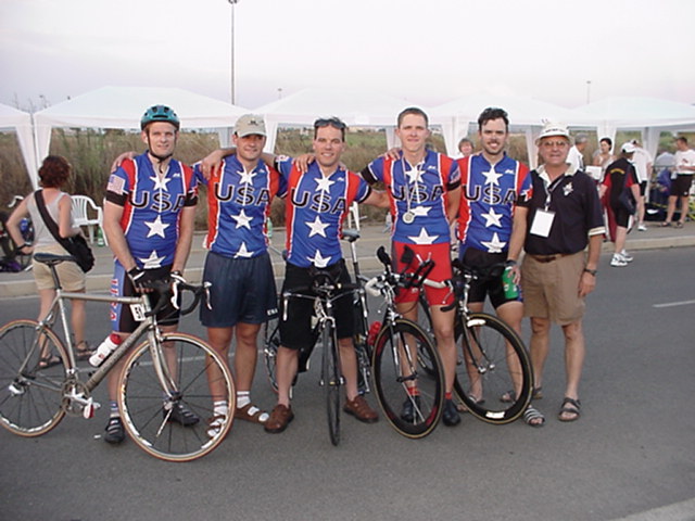 deafly-team-usa.jpg - 83762 Bytes